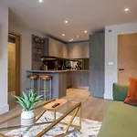 The Quadrant - The Palm *