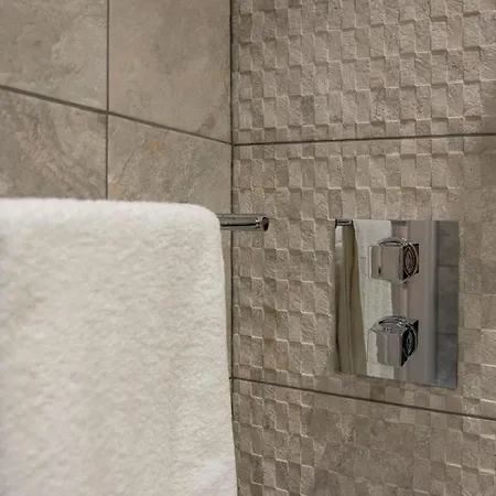 The Quadrant - The Palm * York