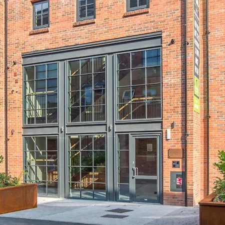 The Quadrant - The Palm Apartman York