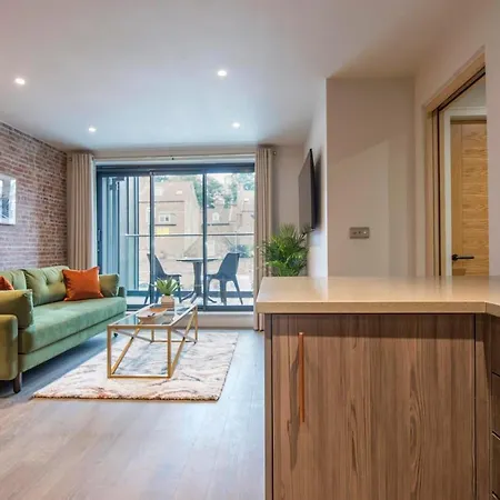 The Quadrant - The Palm York