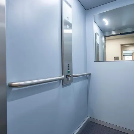 The Quadrant - The Palm Apartman