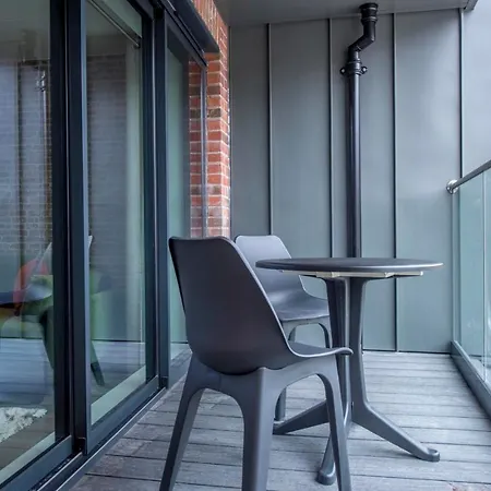 The Quadrant - The Palm Apartman