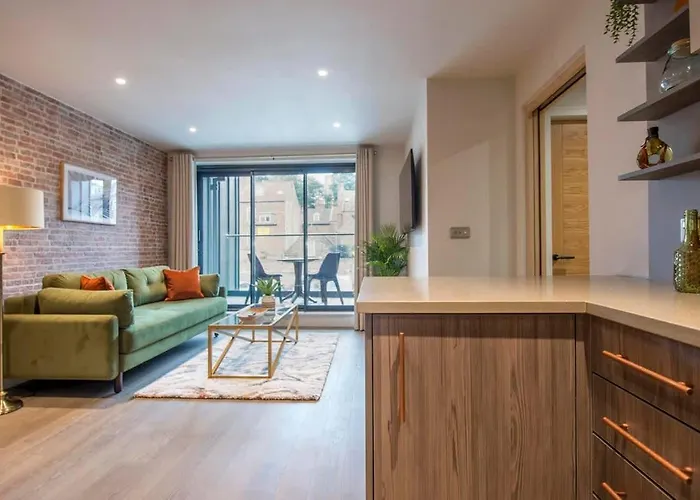 The Quadrant - The Palm *