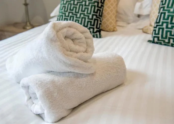 The Quadrant - The Palm