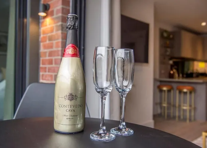 The Quadrant - The Palm *