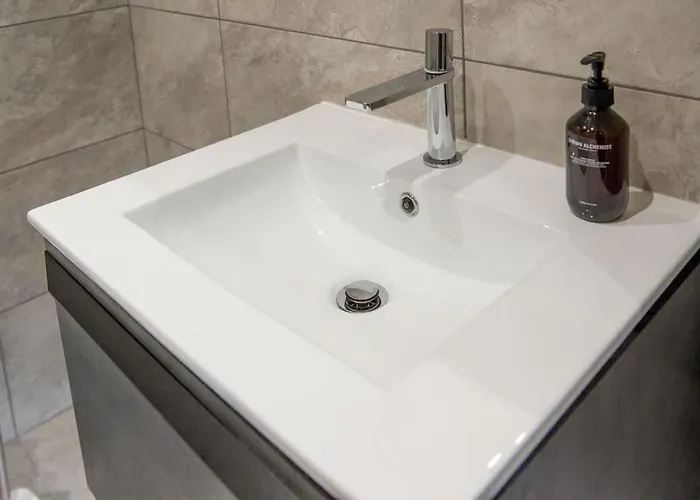 The Quadrant - The Palm *