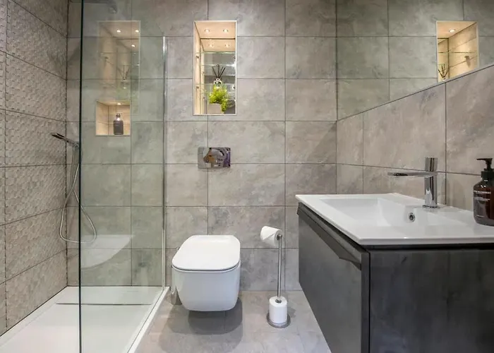 The Quadrant - The Palm