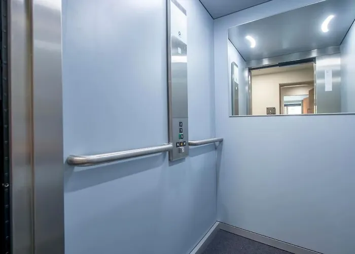 The Quadrant - The Palm * يورك